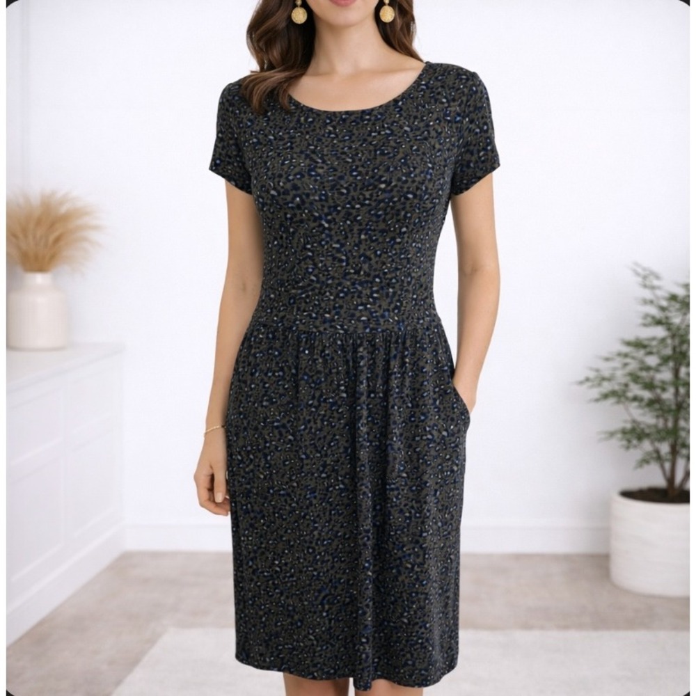 Boden Sheath Dress Size 4R Olive Green Animal Print Short Sleeve Stretch ALTERED
